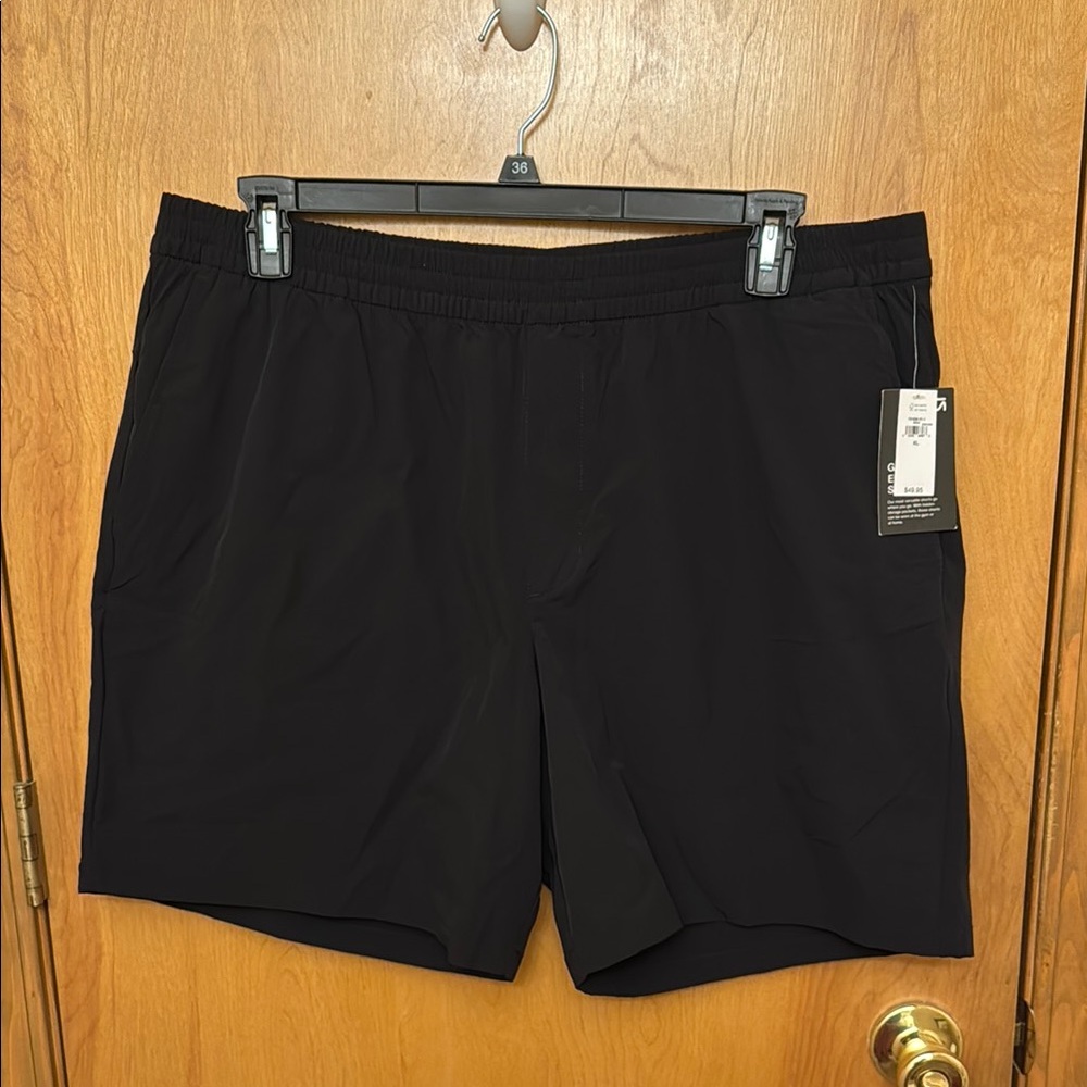 Men’s GapFit Everything Short Size XL NWT